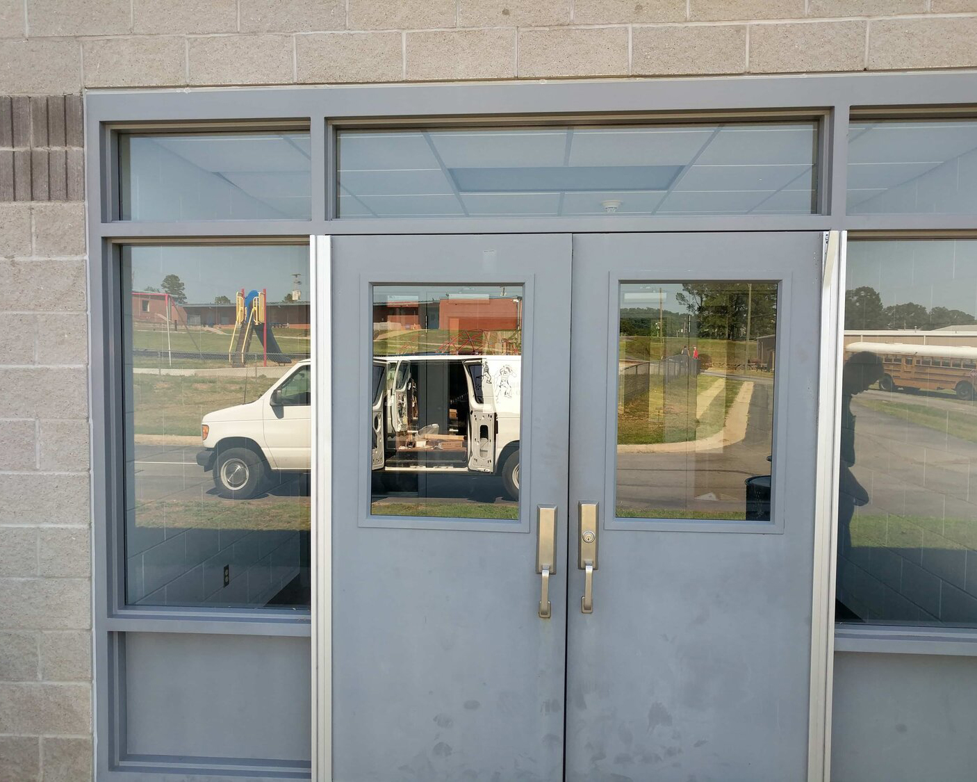 Commercial doors (3)